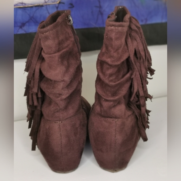 Diva Lounge Faux-Suede Western Fringed Booties -Sz 6 - Picture 2 of 5